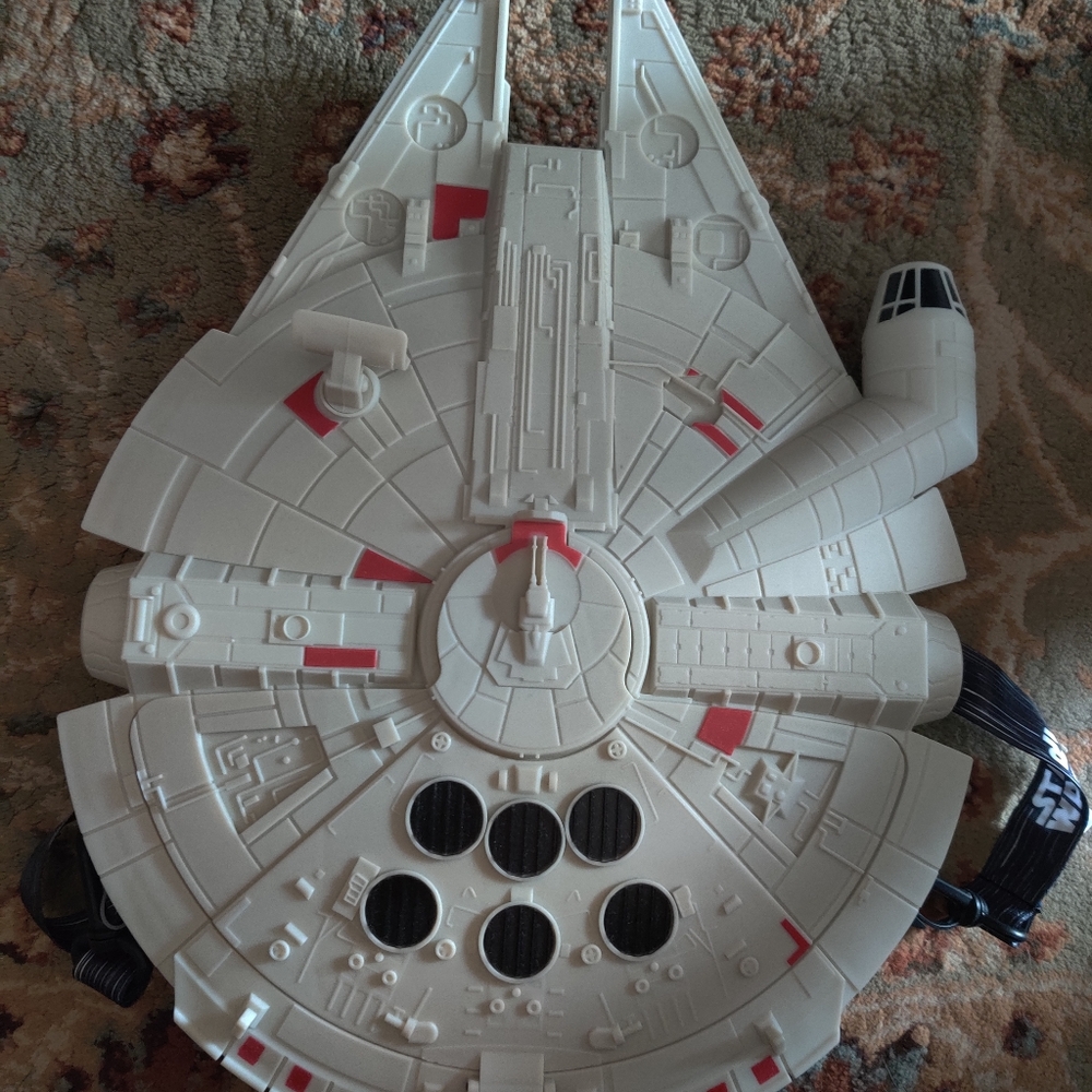 Disney Parks Millennium Falcon popcorn bucket